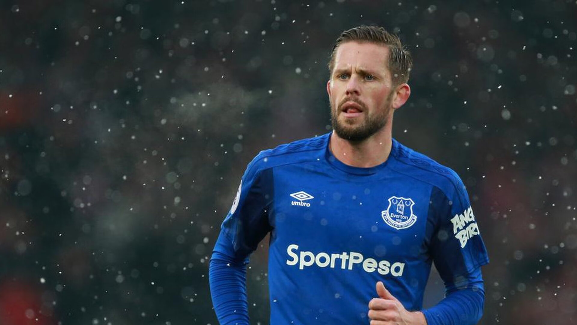 2020年NBA复赛：库里复出表现抢眼，带领勇士冲进季后赛圈层，展现恢弘力量